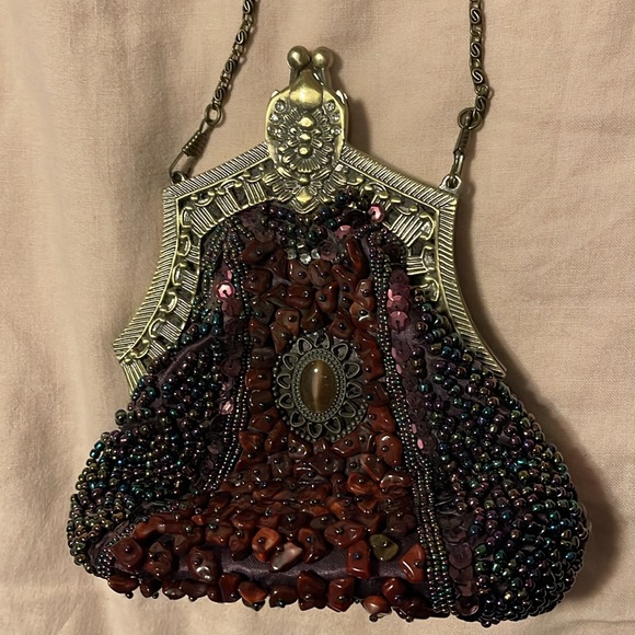 Beaded purple Handbag. - Picture 2 of 5